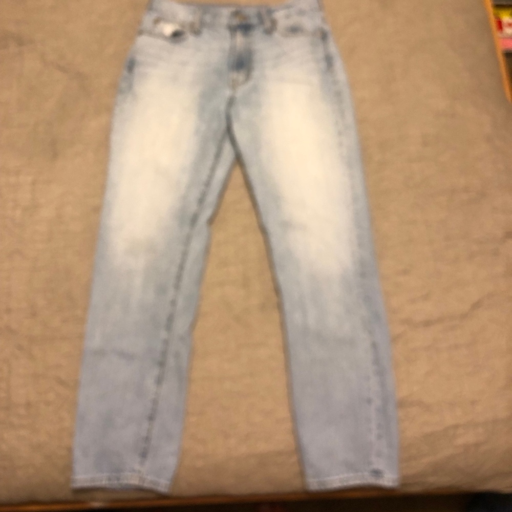 Madewell Light Wash Mom Jeans Size 28